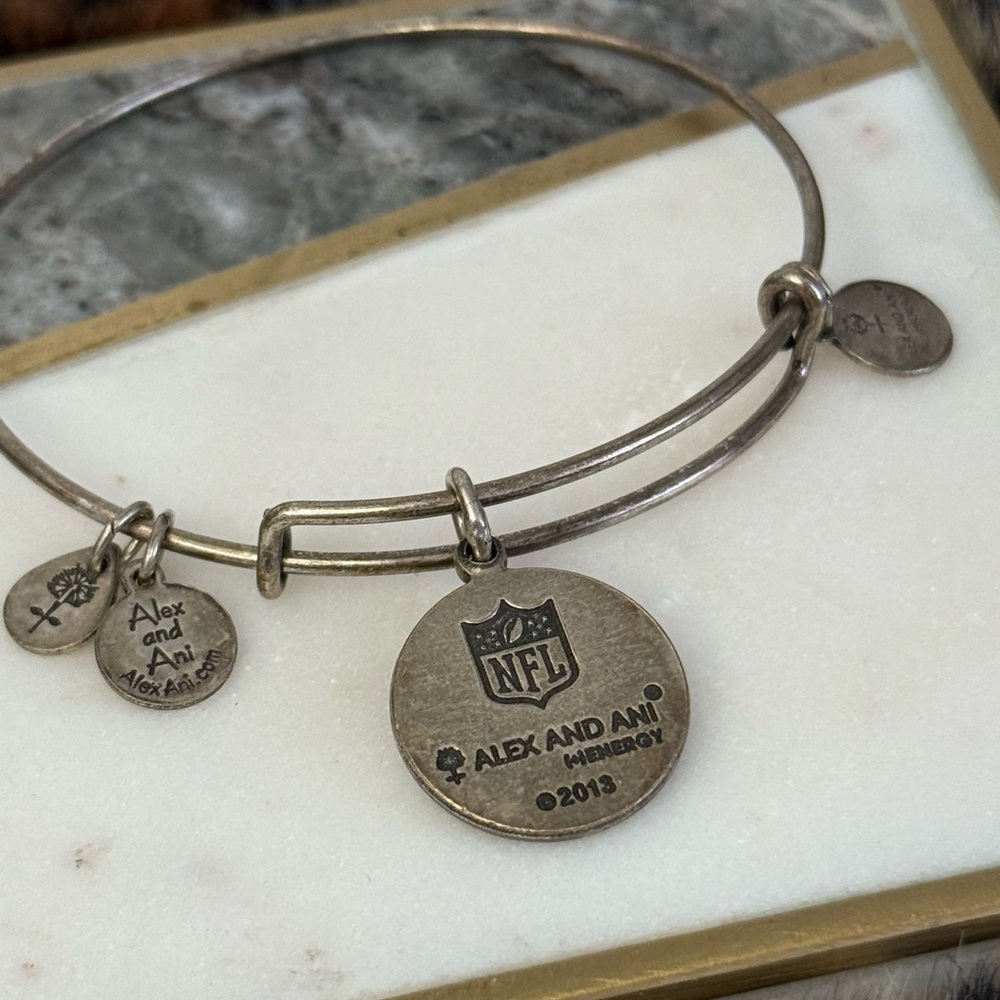 Alex and Ani NFL 2013 Eagles Charm Bracelet Bangle - Picture 6 of 7